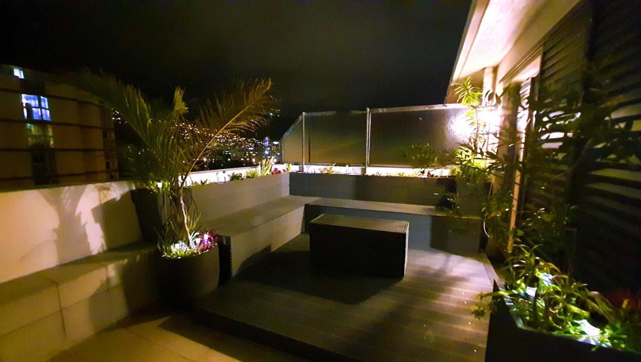 Rooftop - L'Appartement En Haut Saint-Denis Exterior foto